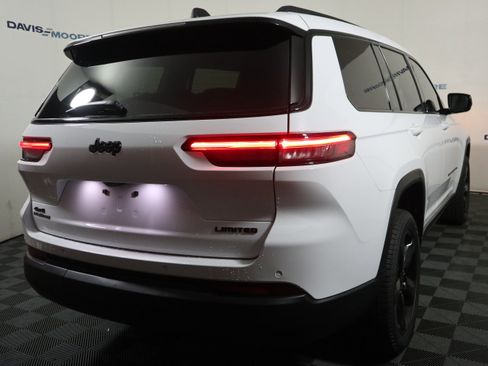 New 2025 Jeep Grand Cherokee L Limited w/ Black Appearance Package image 6