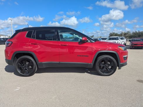 Used 2019 Jeep Compass Altitude image 4