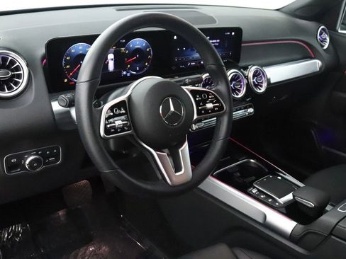 Certified 2022 Mercedes-Benz GLB 250 image 17