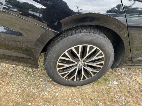 Used 2020 Volkswagen Jetta SE FWD image 9
