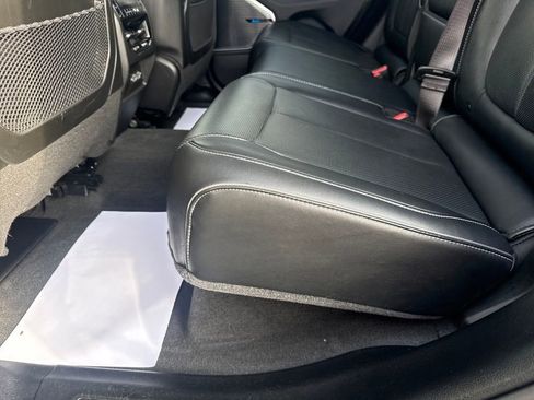 Used 2022 Jeep Grand Cherokee Overland w/ Adv Protech Group III image 31