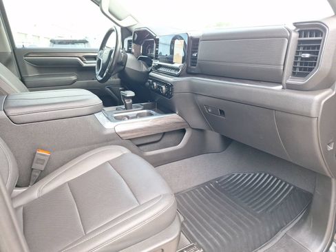Used 2023 Chevrolet Silverado 1500 LTZ AWD/4WD image 32