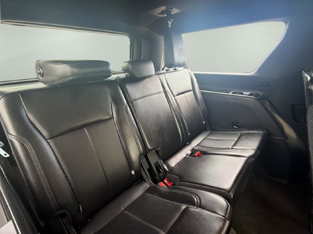 Used 2020 Ford Expedition Max XLT w/ Equipment Group 202A AWD/4WD image 13