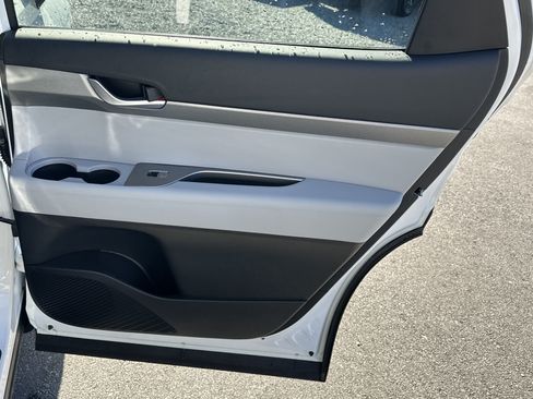 New 2025 Hyundai Palisade SE FWD image 17