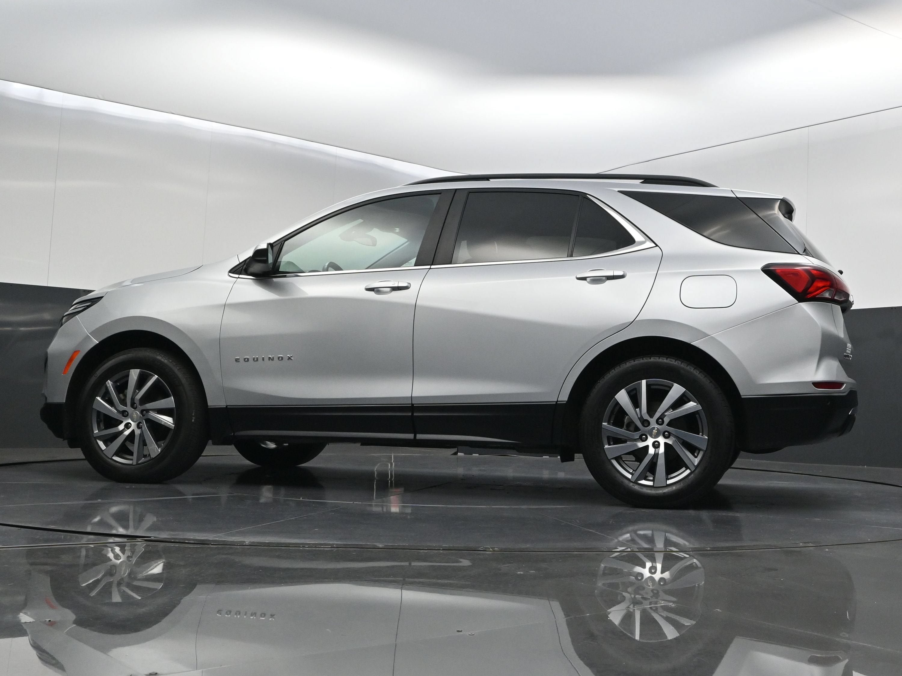 Used 2022 Chevrolet Equinox LT AWD/4WD image 41