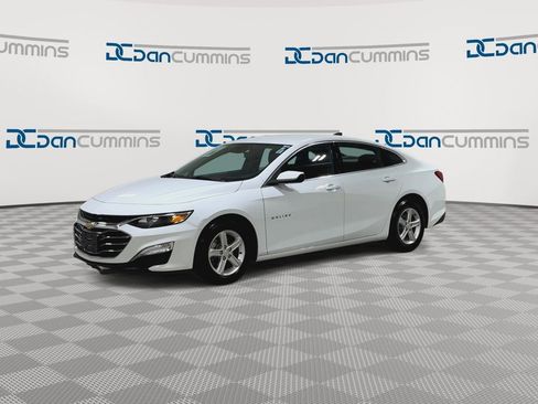 Used 2023 Chevrolet Malibu LS w/ Driver Confidence Package image 4