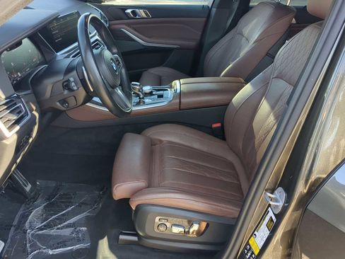 Used 2023 BMW X5 M50i w/ Executive Package image 17