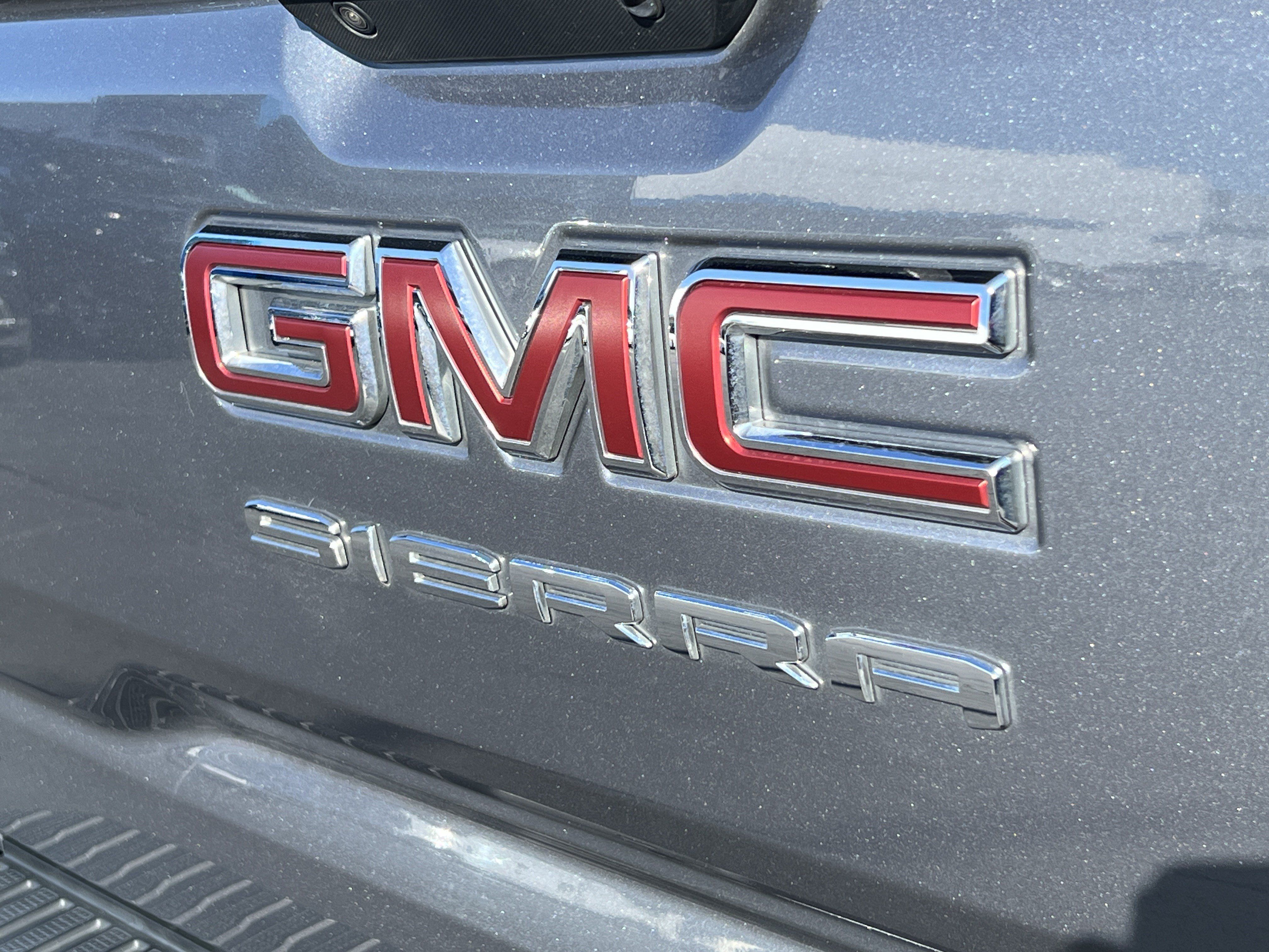 Used 2021 GMC Sierra 1500 Elevation w/ X31 Off-Road Package AWD/4WD image 8