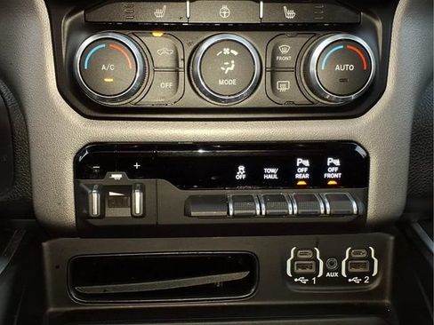 Used 2022 RAM 1500 Big Horn AWD/4WD image 21