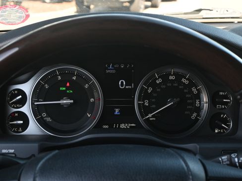 Used 2020 Toyota Land Cruiser Heritage Edition image 12