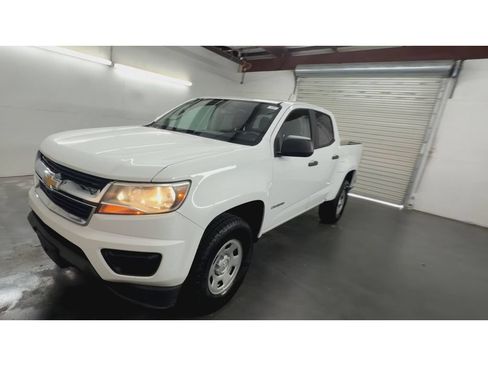 Used 2019 Chevrolet Colorado W/T w/ WT Convenience Package RWD image 4