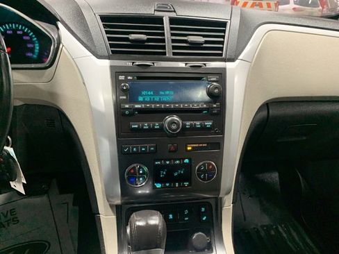 Used 2011 Chevrolet Traverse LTZ image 13