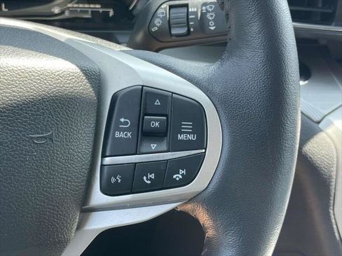 Used 2022 Ford Explorer XLT w/ Equipment Group 202A AWD/4WD image 22
