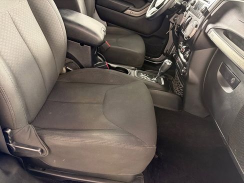Used 2015 Jeep Wrangler Sport image 20