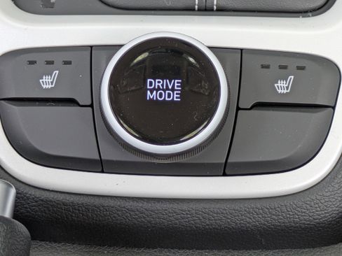 New 2026 Hyundai Venue SEL FWD image 27