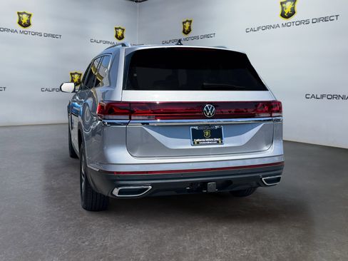Used 2024 Volkswagen Atlas SEL AWD/4WD image 3