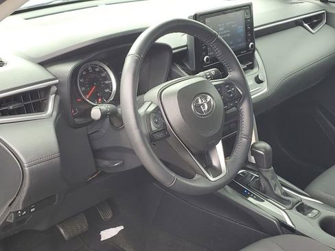 Used 2022 Toyota Corolla Cross LE AWD/4WD image 9