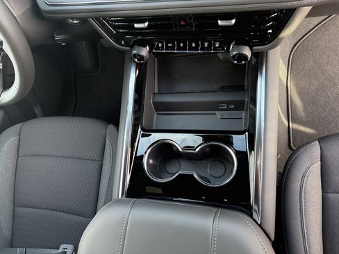 New 2026 Chevrolet Suburban LS image 49