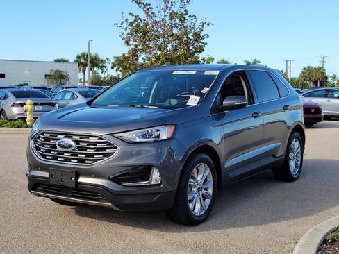 Used 2022 Ford Edge Titanium AWD/4WD image 5