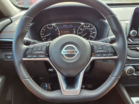 Used 2019 Nissan Altima 2.5 SR w/ SR Premium Package image 18