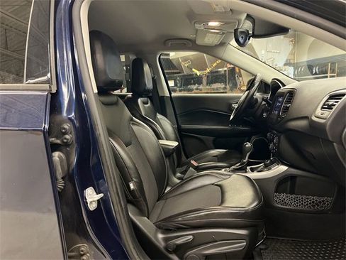 Used 2018 Jeep Compass Latitude w/ Popular Equipment Group image 19