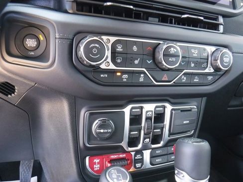 New 2025 Jeep Wrangler Unlimited Rubicon 392 image 37