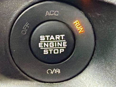 Used 2024 Jeep Wrangler Unlimited Sport AWD/4WD image 36