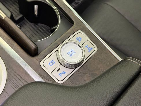 Used 2024 Genesis GV80 2.5T AWD/4WD image 31