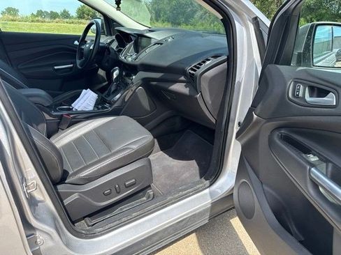 Used 2016 Ford Escape Titanium w/ Equipment Group 301A FWD image 12