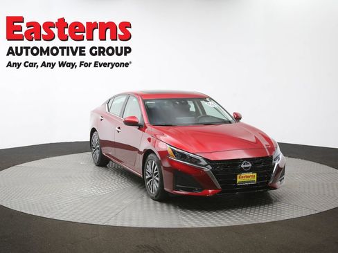 Used 2023 Nissan Altima 2.5 SV w/ SV Premium Package image 51