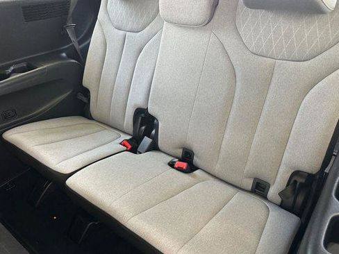 Used 2021 Hyundai Palisade SE FWD image 16