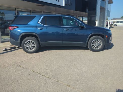 Used 2022 Chevrolet Traverse LT FWD image 5