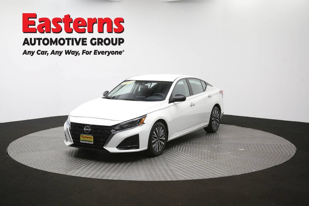 Used 2025 Nissan Altima 2.5 SV FWD image 52