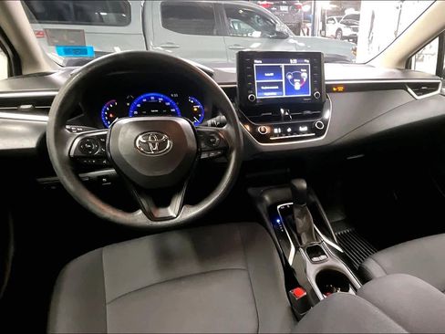 Certified 2022 Toyota Corolla LE image 14
