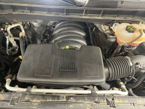 Used 2021 Chevrolet Silverado 1500 RST AWD/4WD image 25