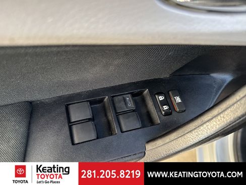 Used 2017 Toyota Corolla LE image 10