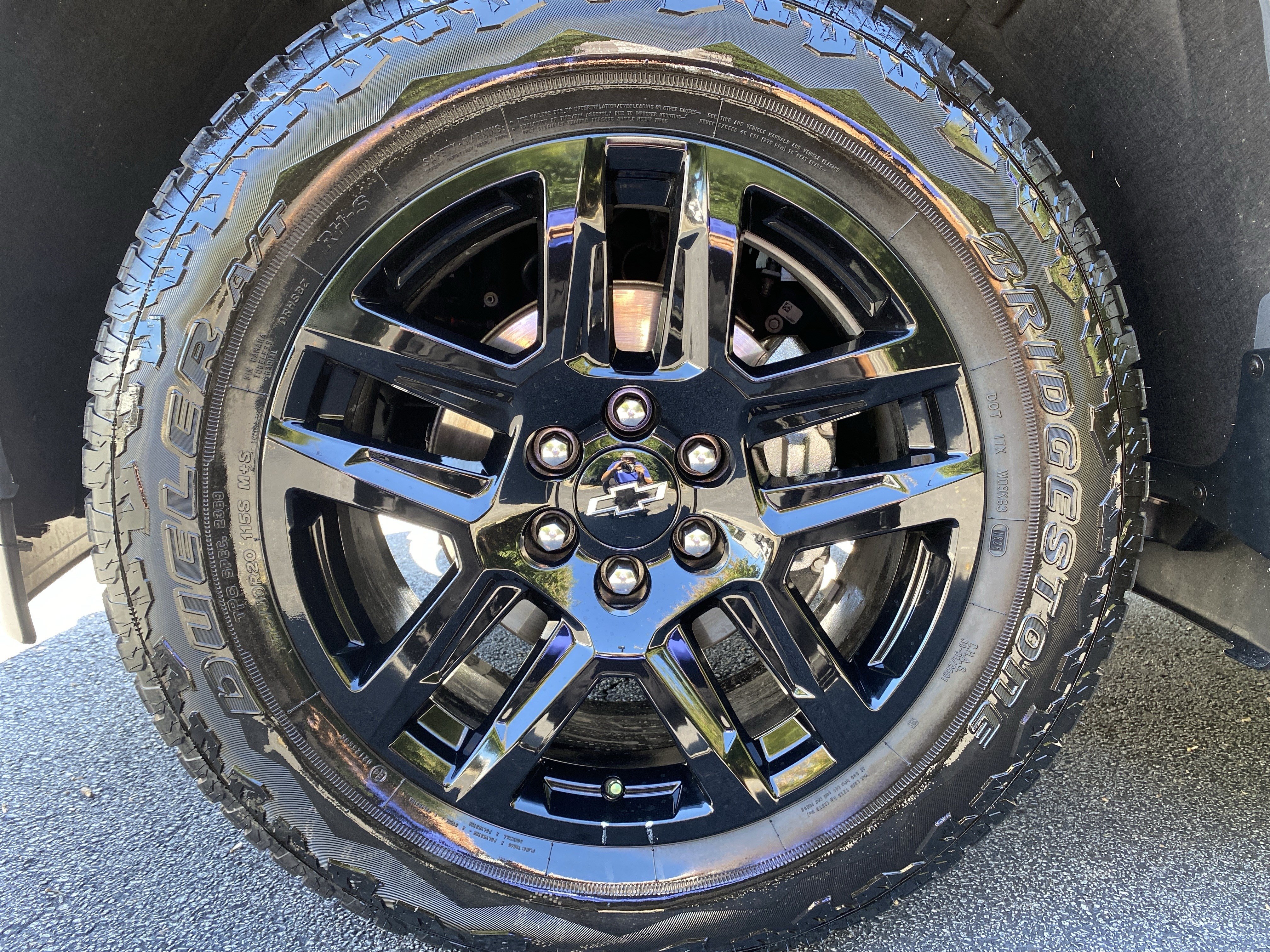 Used 2023 Chevrolet Silverado 1500 High Country w/ High Country Premium Package AWD/4WD image 22