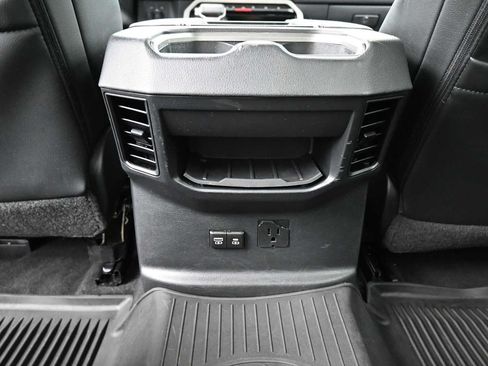 Used 2024 Toyota Tundra Limited AWD/4WD image 12