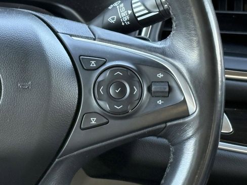 Used 2021 Buick Enclave Premium w/ Sun and Sites Package image 12