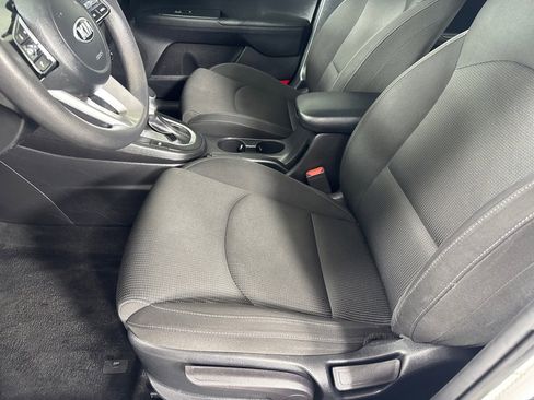 Used 2021 Kia Forte LXS image 13