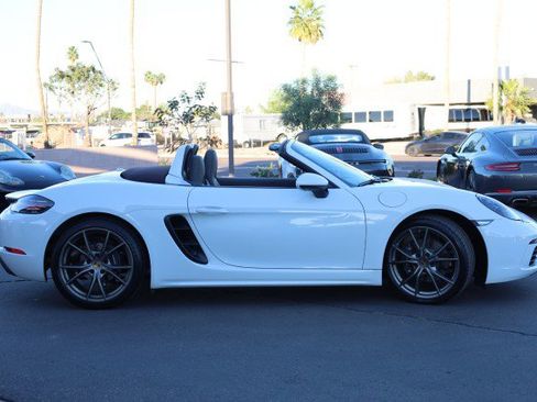 Used 2019 Porsche 718 Boxster image 13