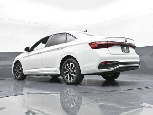 Used 2025 Volkswagen Jetta S image 23