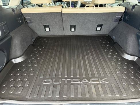 Used 2022 Subaru Outback Limited AWD/4WD image 9