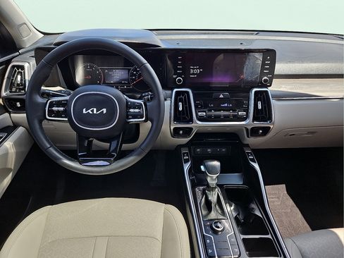 Used 2023 Kia Sorento S w/ Panoramic Sunroof Package AWD/4WD image 11