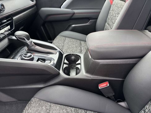 Used 2023 Chevrolet Colorado Z71 w/ Z71 Convenience Package 2 image 14