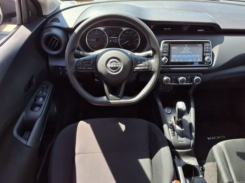 Used 2025 Nissan Kicks Play S FWD image 17