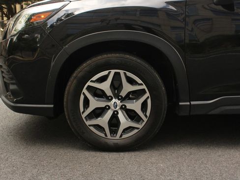 Used 2023 Subaru Forester Premium AWD/4WD image 11