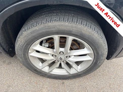 Used 2025 Dodge Durango GT AWD/4WD image 16