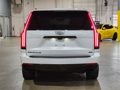 Used 2025 Cadillac Escalade Sport Platinum w/ LPO, ONYX Package AWD/4WD image 7