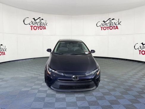 Used 2025 Toyota Corolla LE FWD image 7